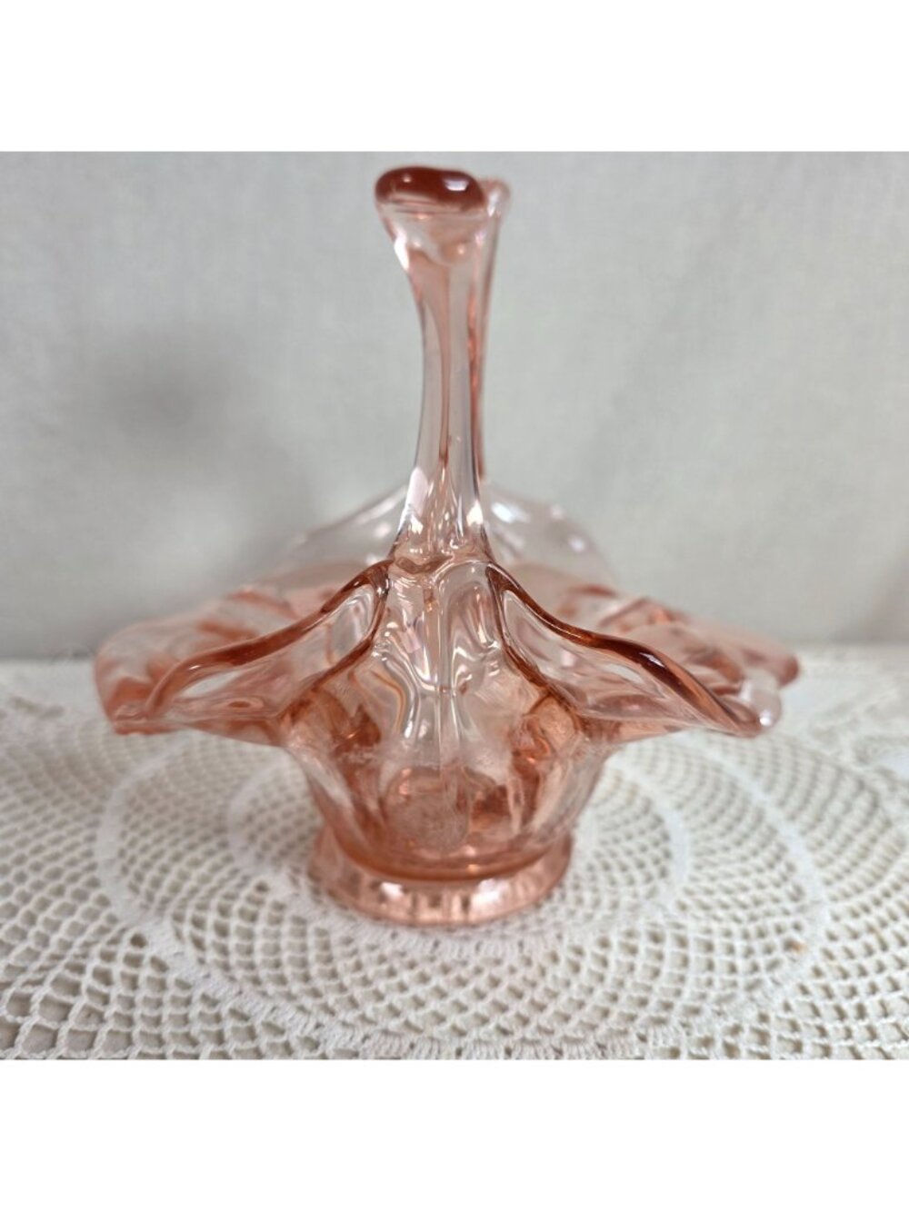 Vintage Pink Glass Basket With Handle Made In Italy 6 1/2" Diameter 6" Tall Eleg - Picture 2 of 7